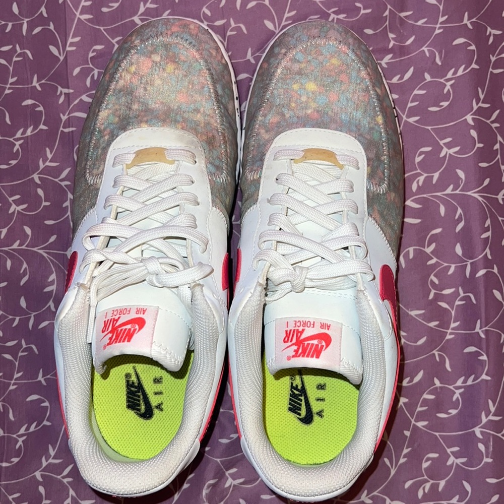 Women Nikes